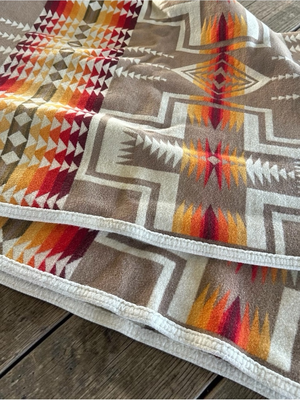 Pendleton Beaver State Wool Throw Blanket Cozy Southwestern Pattern 50” x 70” - Picture 6 of 16